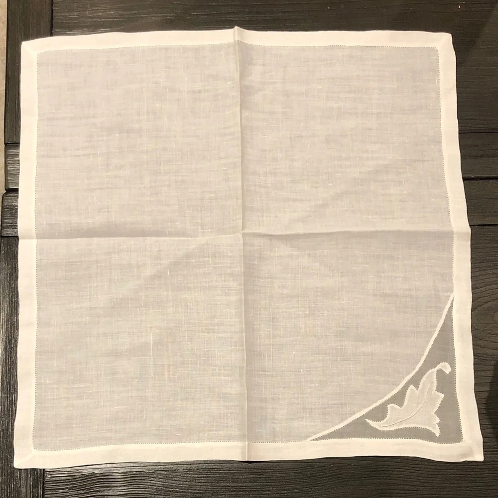 White Linen with Corner Embroidery (4)
